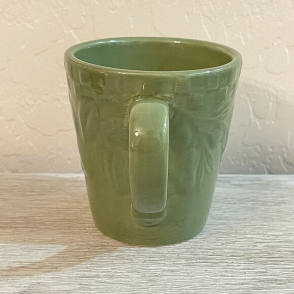 Signature Housewares Mug Stoneware Avocado Green Home Grown Riviera Van Beers - Picture 4 of 7